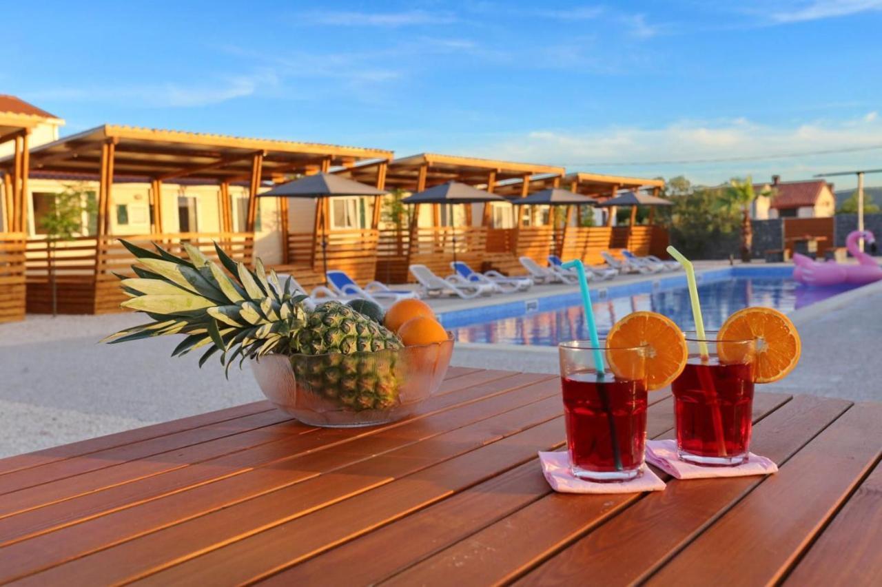 Poolside Mobile Home Torrette Eksteriør billede